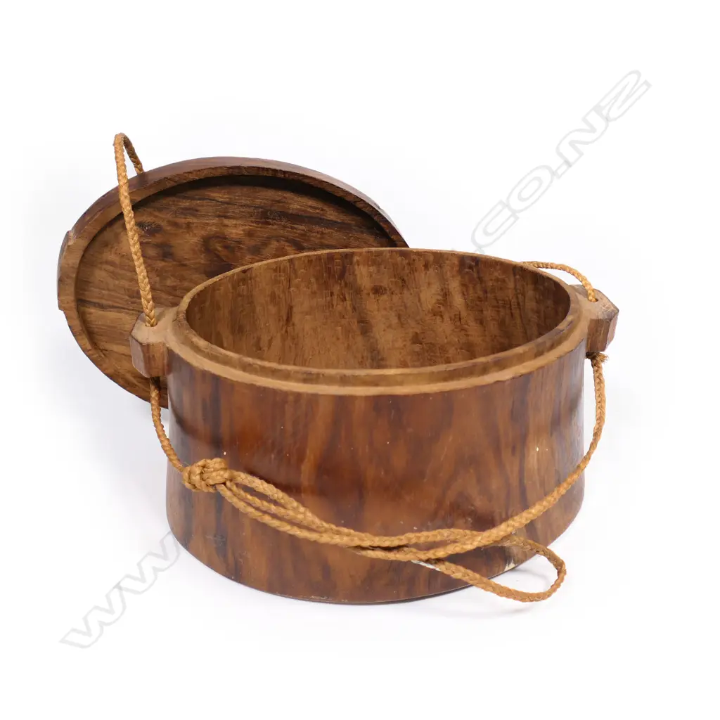 Tokelau Islands hardwood vintage fishing box, Image 1++